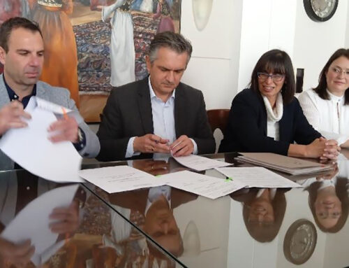 Υπογραφή σύμβασης για τις Ασφαλτοστρώσεις οδών Κοινότητας Κορησού από τον Περιφερειάρχη Δυτικής Μακεδονίας